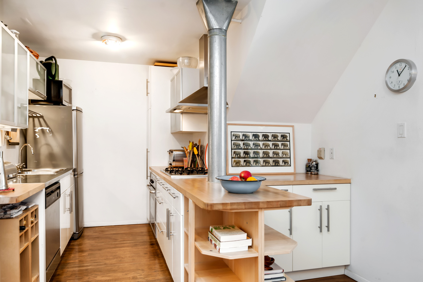 211 Berry Street, Unit 2 Brooklyn, NY 11249 - Photo 3 of 7