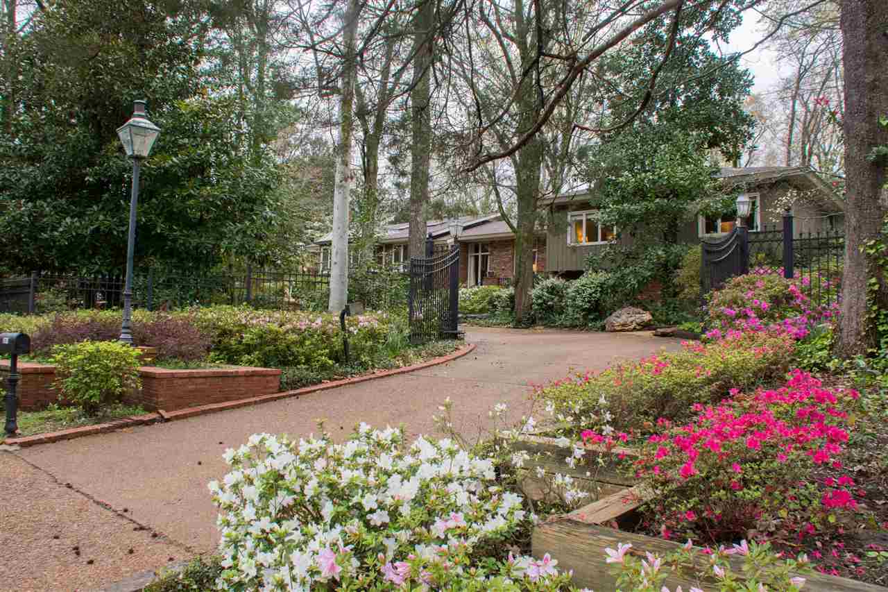 391 South Shady Grove Road Memphis, TN 38120 - Photo 1 of 25 Gallery Image 1