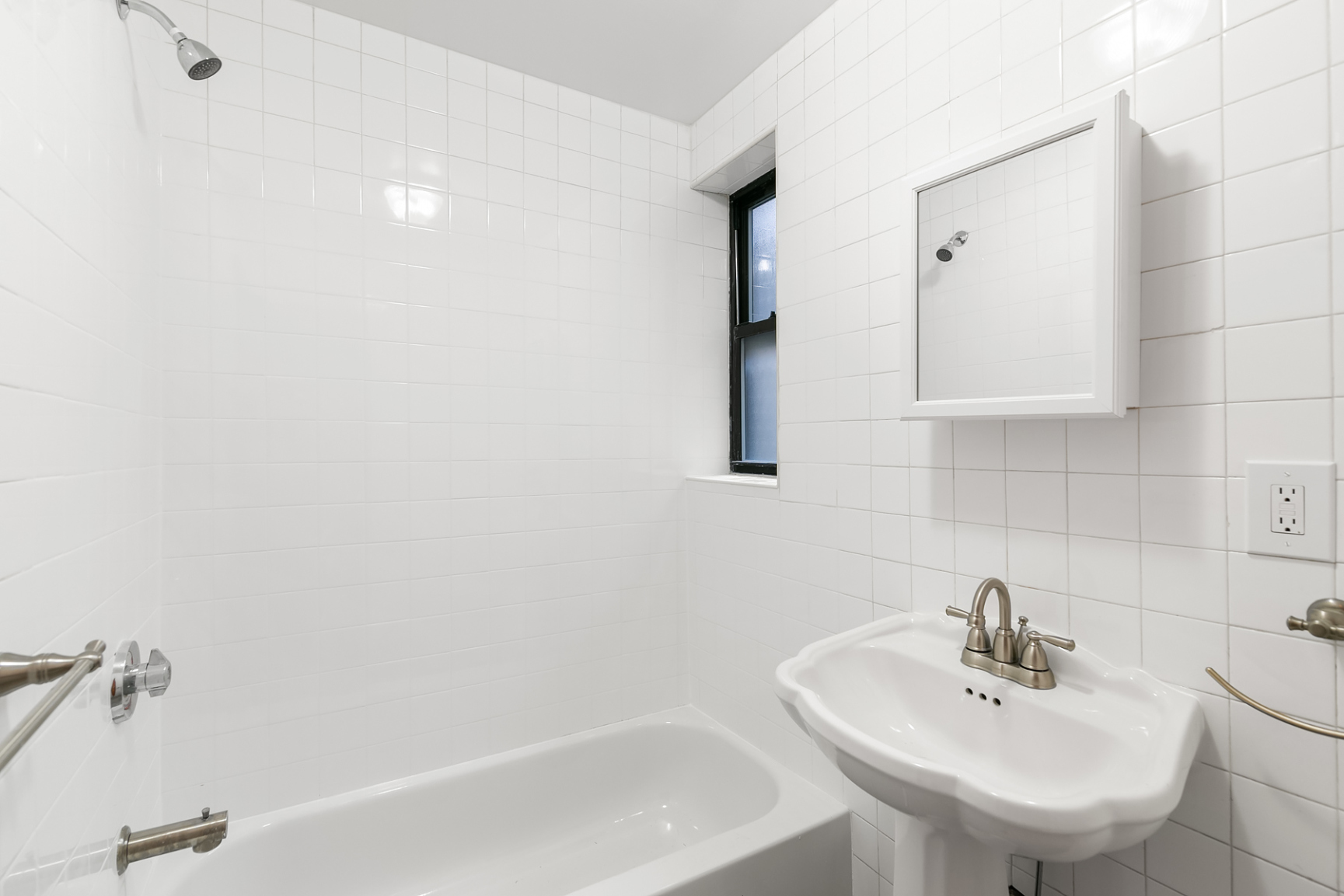 258 West 15th Street, Unit 5RW Manhattan, NY 10011 - Photo 5 of 5