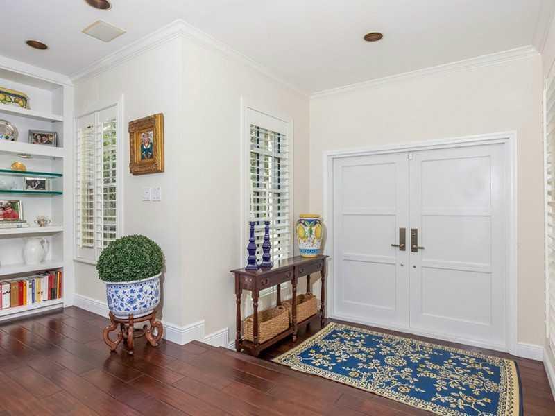 5774 Southwest 76th Terrace South Miami, FL 33143 - Photo 3 of 35