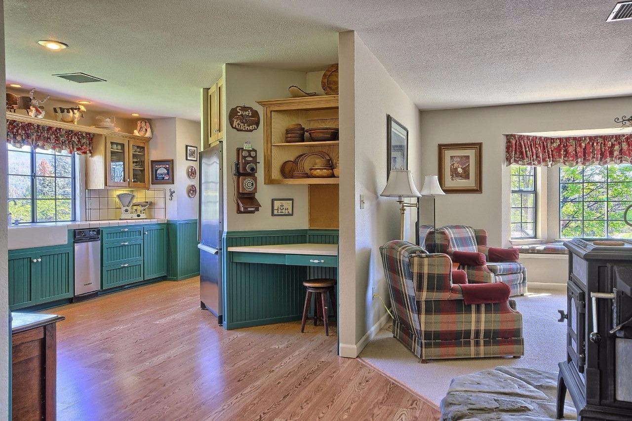 3619 Triangle Road Mariposa, CA 95338 - Photo 11 of 42 Gallery Image 11
