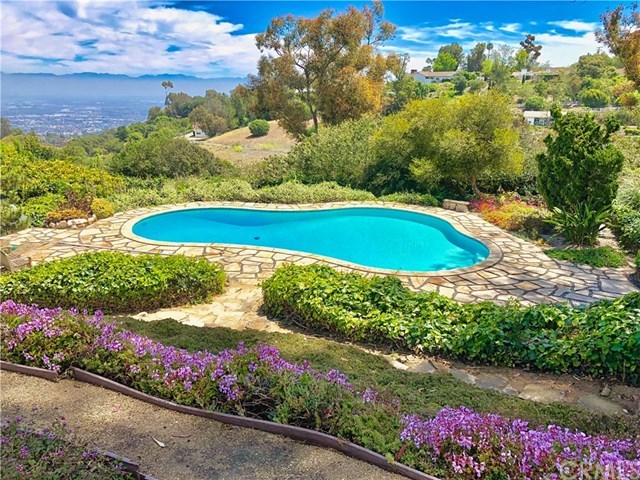 10 Flying Mane Road Rolling Hills, CA 90274 - Photo 3 of 18 Huge pool and private setting allow for beautiful entertaining and swimming!