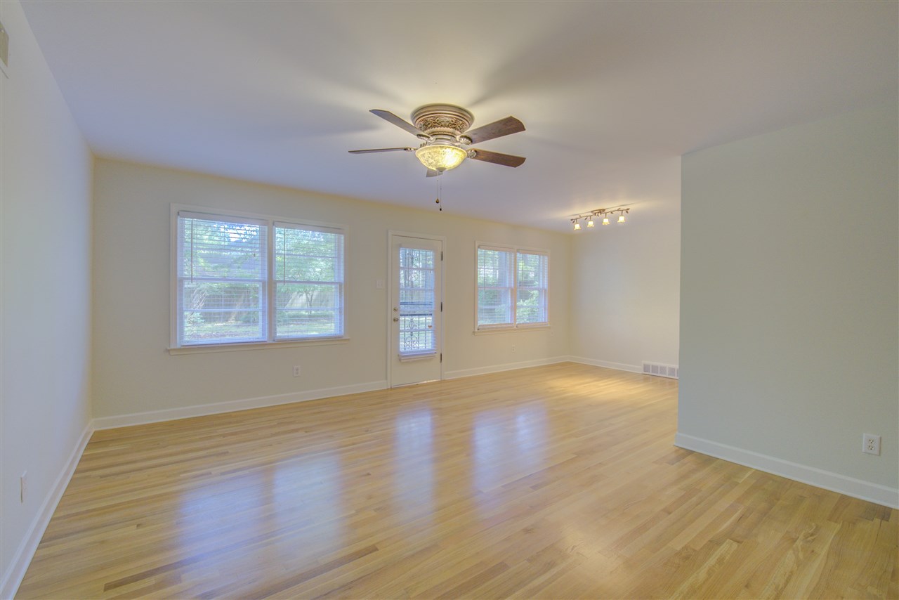 5368 Chickasaw Road Memphis, TN 38120 - Photo 5 of 24