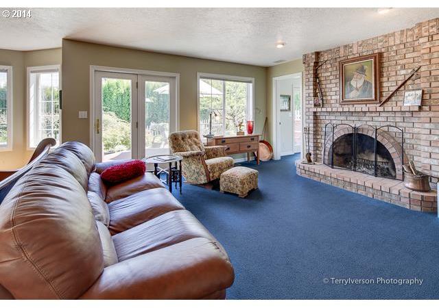 610 Southwest Miller Court Gresham, OR 97080 - Photo 11 of 16 Gallery Image 11