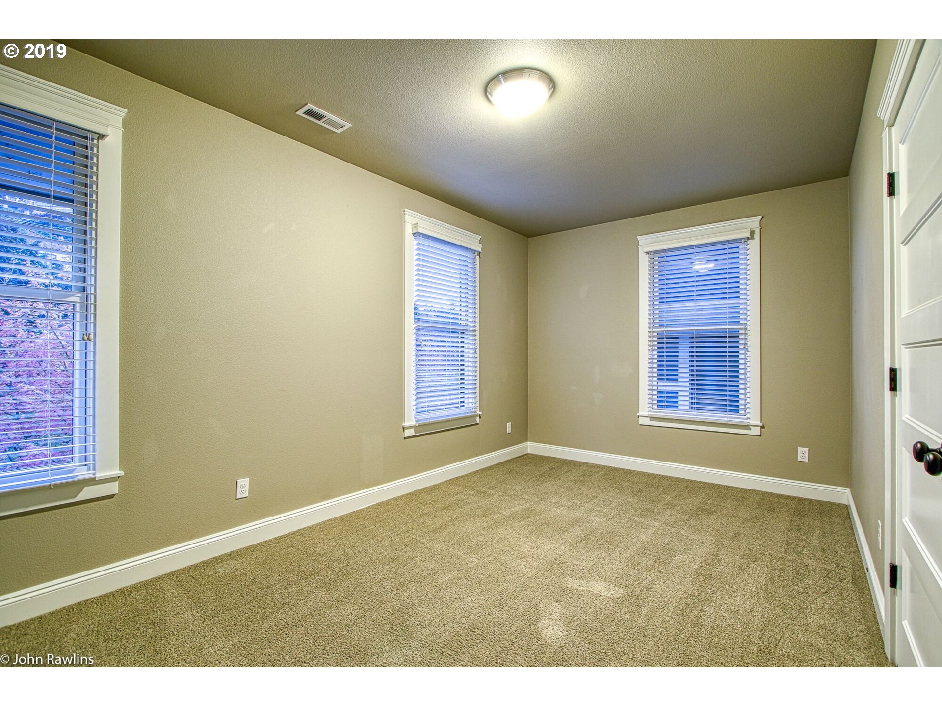 3312 Southwest 1st Avenue Portland, OR 97239 - Photo 12 of 20