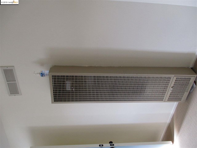 2410 Stuart Street Berkeley, CA 94705 - Photo 9 of 25