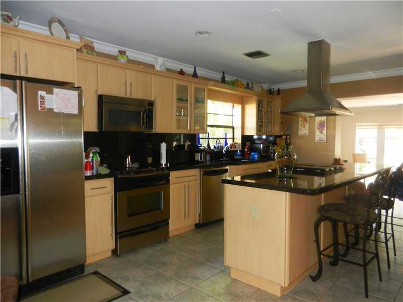 9611 Southwest 59th Terrace Miami, FL 33173 - Photo 2 of 12