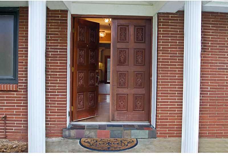 260 West Chapel Ridge Road Fox Chapel, PA 15238 - Photo 3 of 24 Gallery Image 3