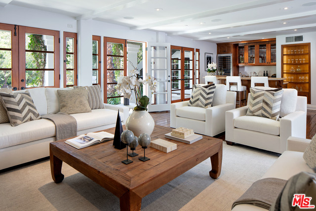 475 Halvern Drive Los Angeles, CA 90049 - Photo 15 of 26