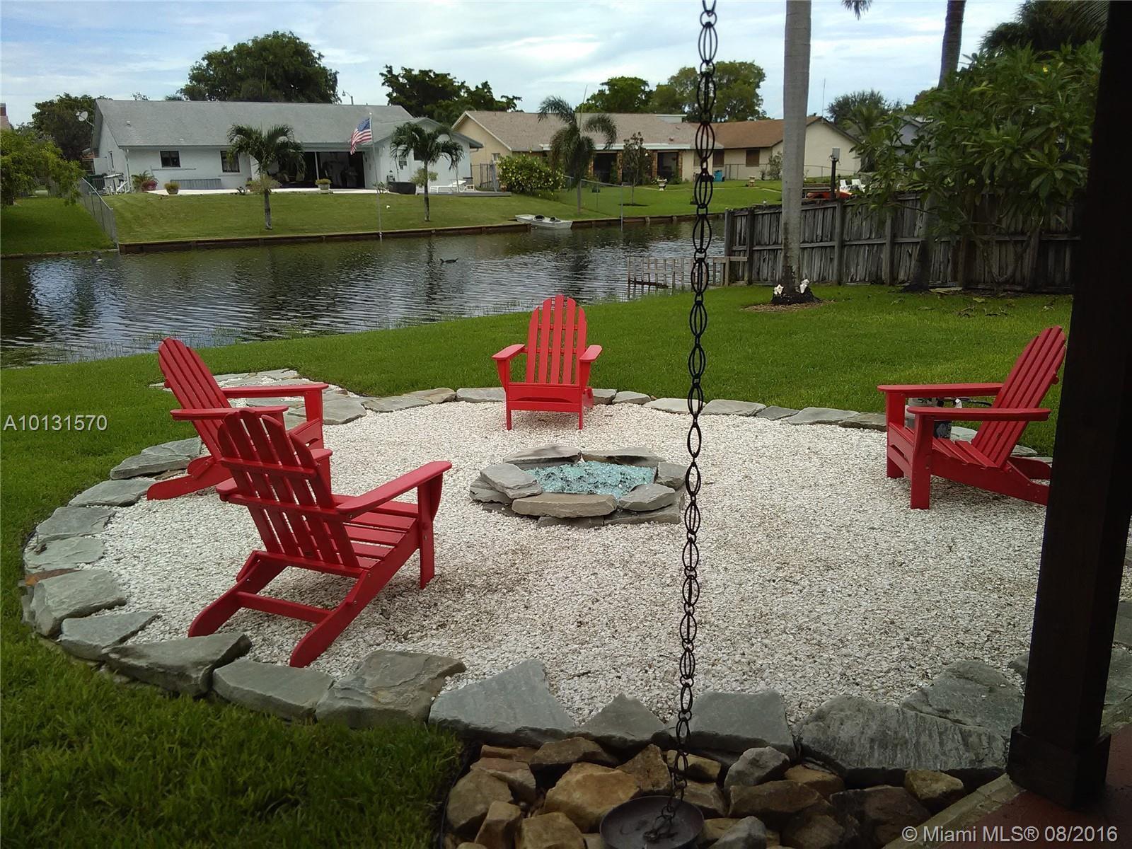 8421 Southwest 28th Street Davie, FL 33328 - Photo 1 of 34