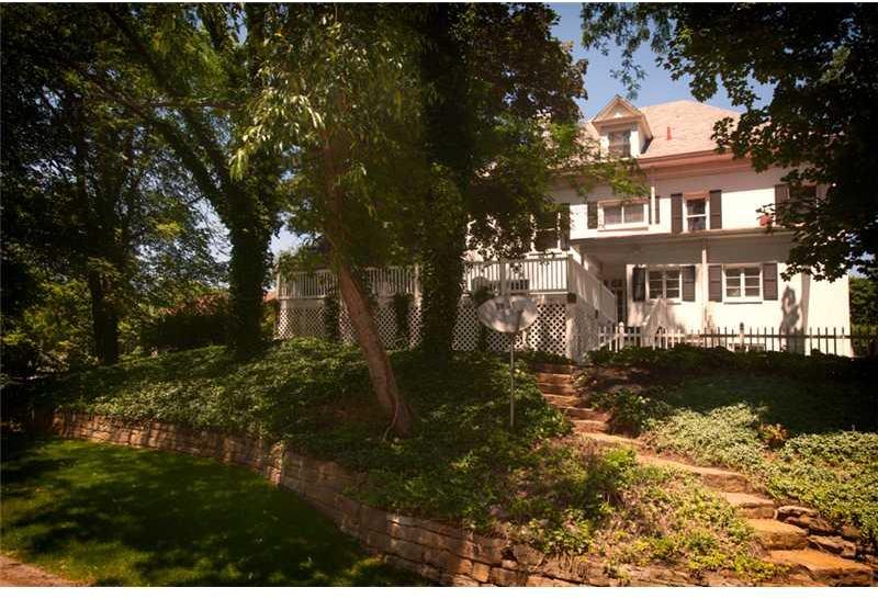 45 Edgecliff Road Rosslyn Farms, PA 15106 - Photo 16 of 17