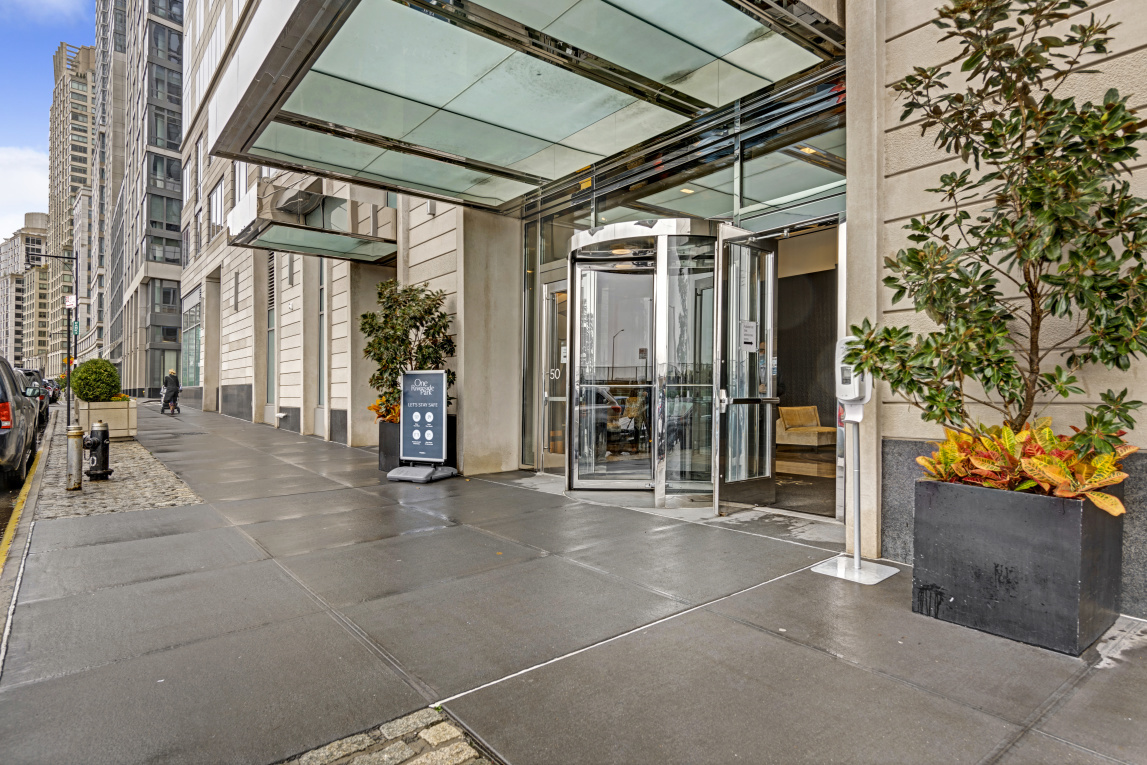 One Riverside Park 50 Riverside Blvd, Manhattan, NY 10069 - Photo 7 of 29