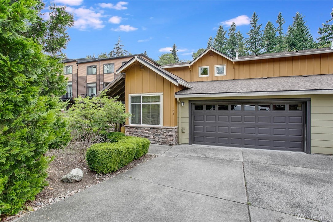 178 Cougar Ridge Road Northwest Issaquah, WA 98027 - Photo 1 of 23