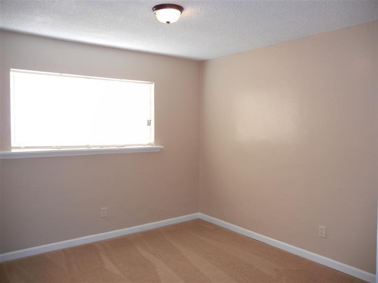 2517 Pacheco Road Bakersfield, CA 93304 - Photo 11 of 19 Gallery Image 11