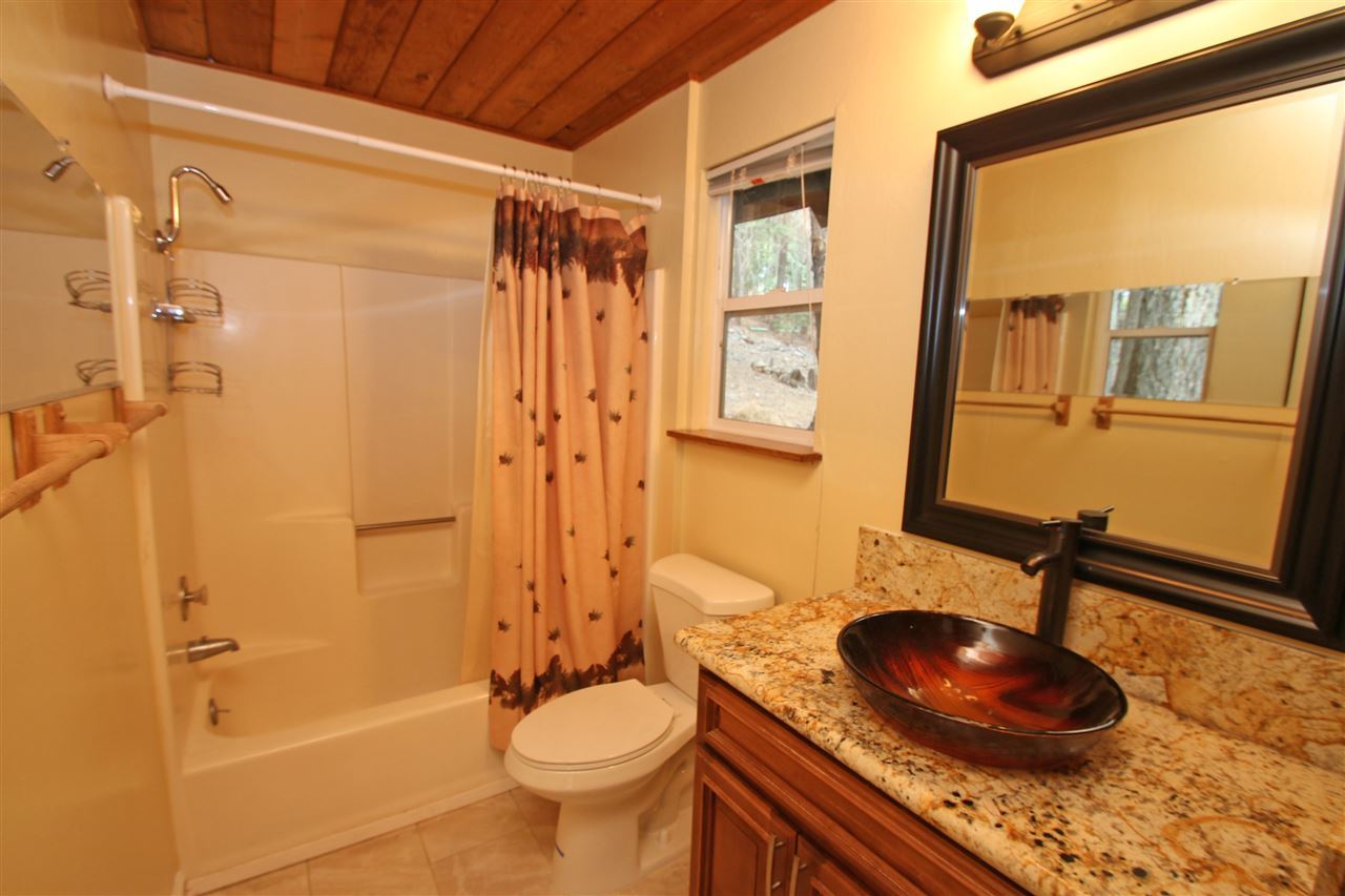 11384 Beacon Road Truckee, CA 96161 - Photo 9 of 14