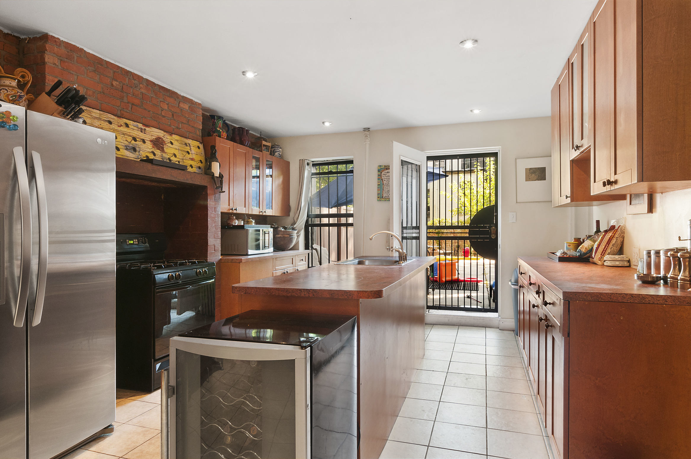 686 Putnam Avenue, Unit TWHS Brooklyn, NY 11221 - Photo 3 of 6