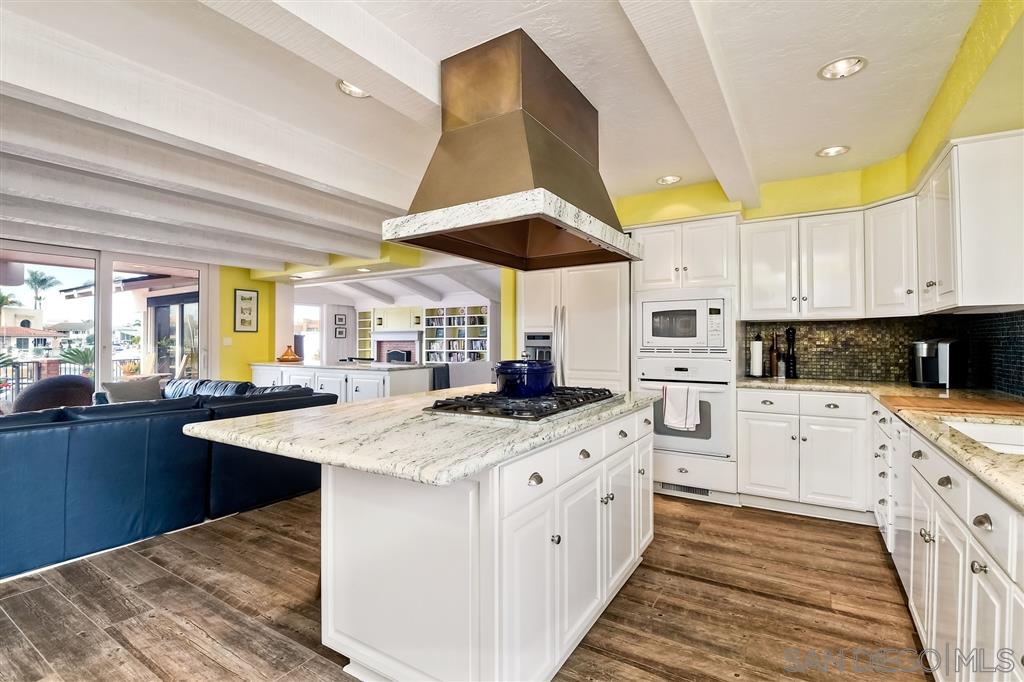 19 Green Turtle Road Coronado, CA 92118 - Photo 15 of 25