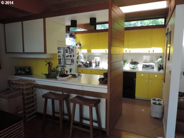 3140 Southwest Dosch Road Portland, OR 97239 - Photo 2 of 5