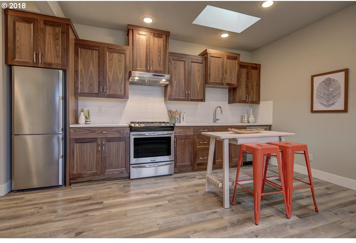 1805 Southeast Madison Street, Unit 304 Portland, OR 97214 - Photo 16 of 22