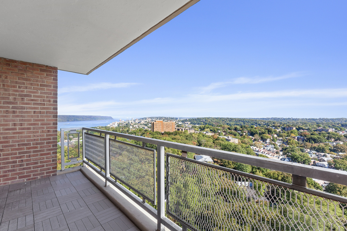 5900 Arlington Avenue, Unit 17B Bronx, NY 10471 - Photo 8 of 19