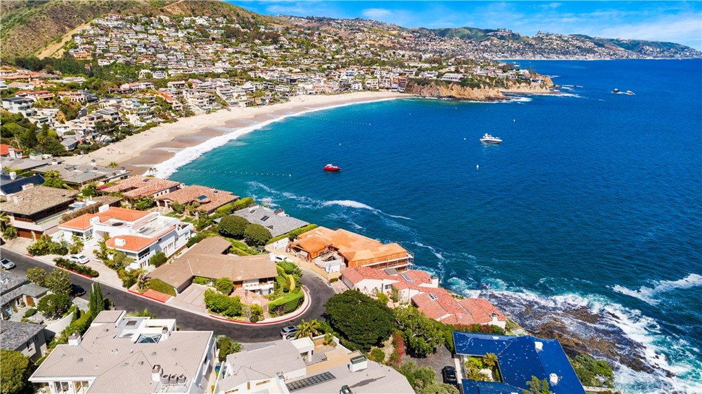 191 Emerald Bay Laguna Beach, CA 92651 - Photo 3 of 36