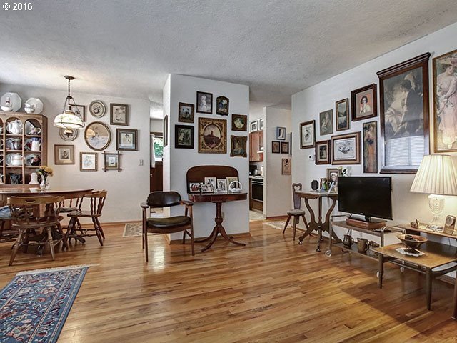 8444 Southwest 9th Avenue Portland, OR 97219 - Photo 14 of 16 Gallery Image 14