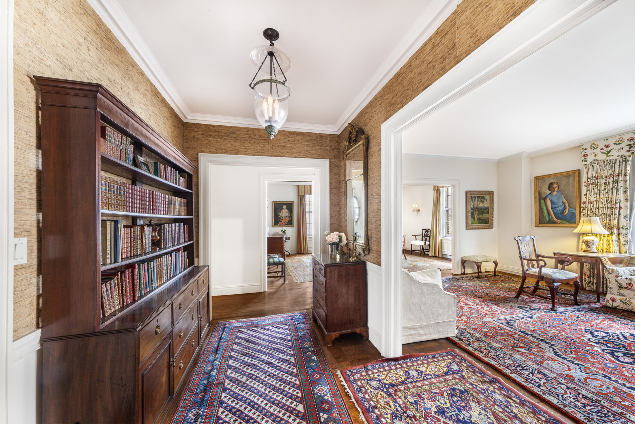 570 Park Avenue, Unit 6A Manhattan, NY 10065 - Photo 5 of 11