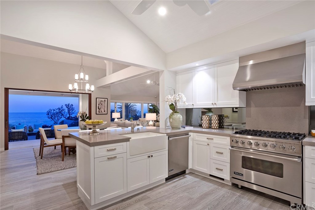 738 Cliff Drive Laguna Beach, CA 92651 - Photo 12 of 40