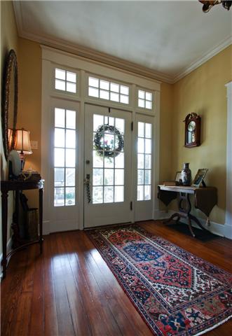 332 West Jefferson Street Pulaski, TN 38478 - Photo 3 of 10