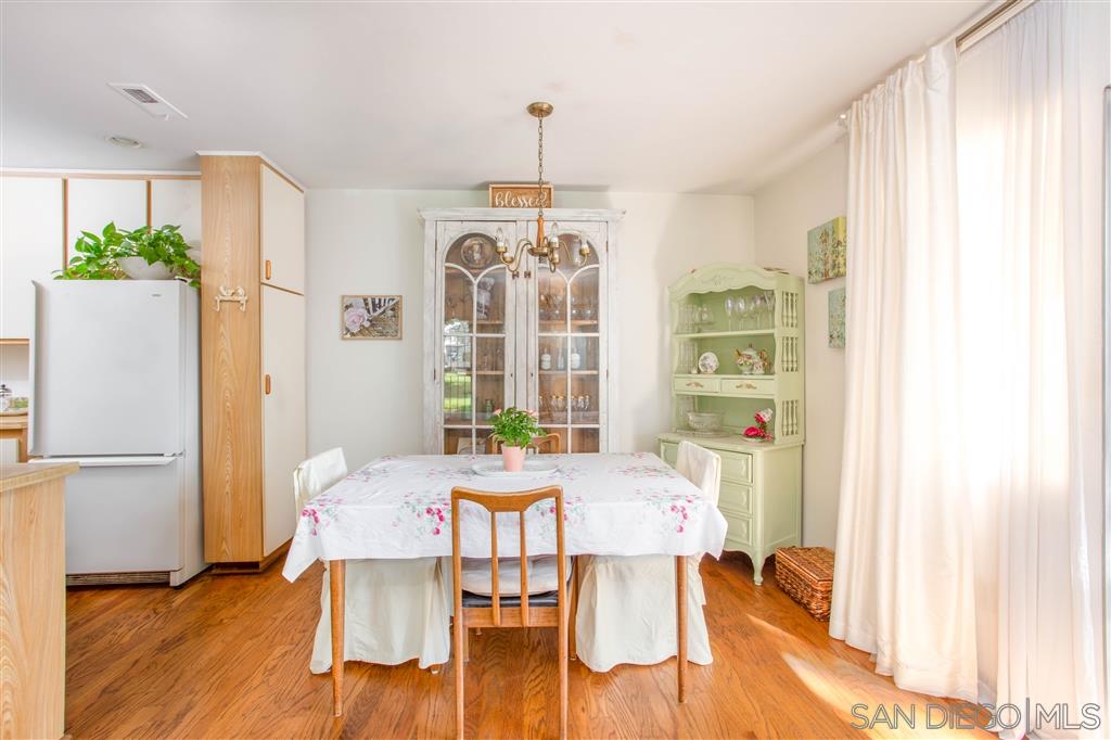 208 Countryhaven Road Encinitas, CA 92024 - Photo 6 of 23