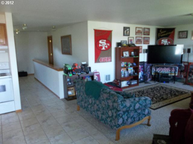 935 South Main Street Pendleton, OR 97801 - Photo 5 of 16 Gallery Image 5