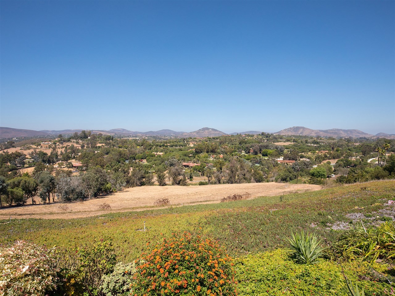 5476 La Crescenta Road Rancho Santa Fe, CA 92067 - Photo 13 of 14