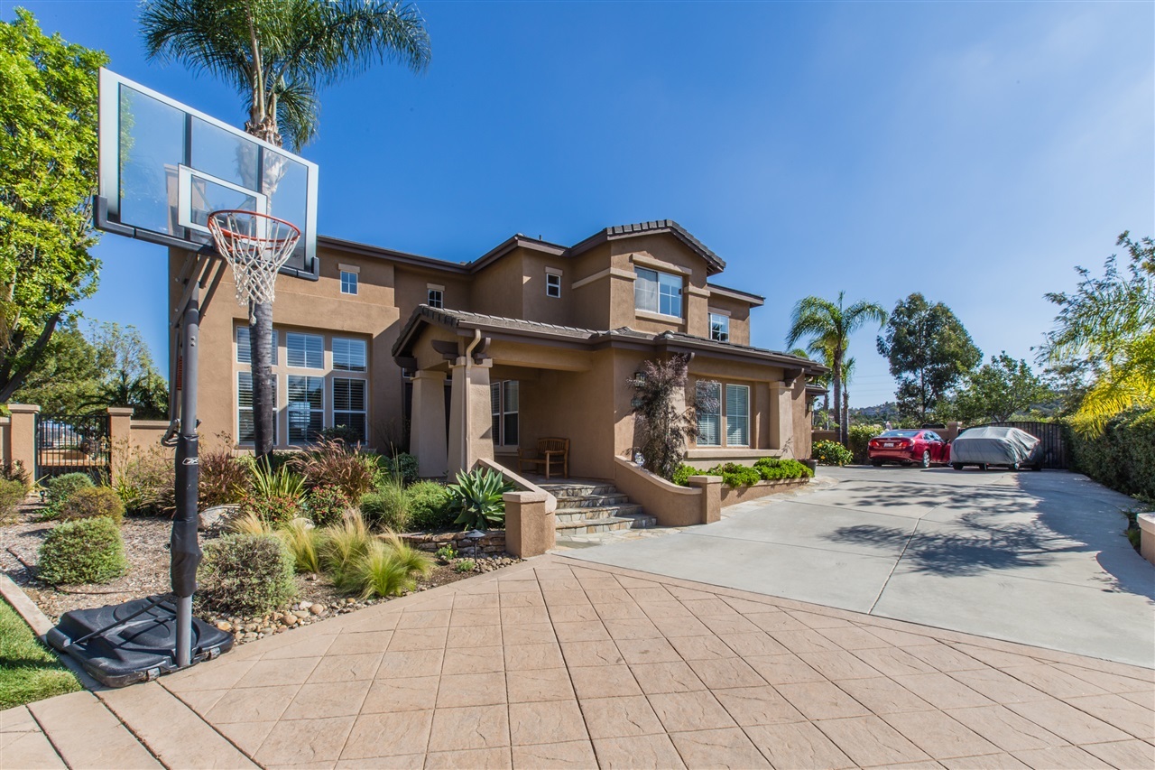 12124 Travertine Court Poway, CA 92064 - Photo 2 of 25