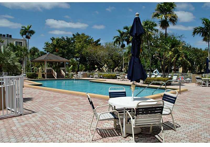 7725 Southwest 86th Street, Unit A1320 Miami, FL 33143 - Photo 16 of 20