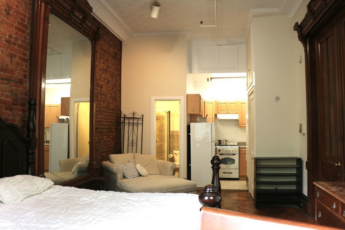 203 Berkeley Place, Unit 2F Brooklyn, NY 11217 - Photo 2 of 6
