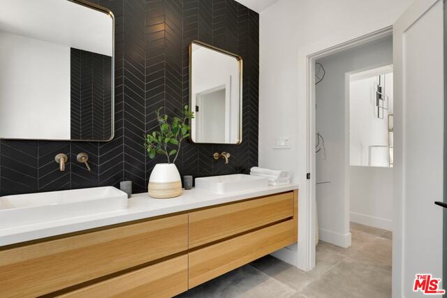 2501 Roscomare Road Los Angeles, CA 90077 - Photo 35 of 43