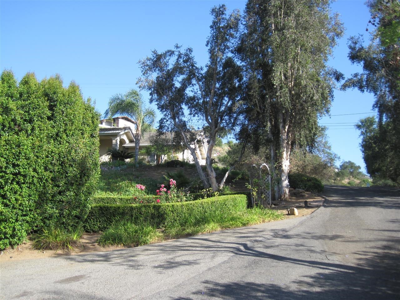 731 Stone Post Road Fallbrook, CA 92028 - Photo 4 of 20 Gallery Image 4