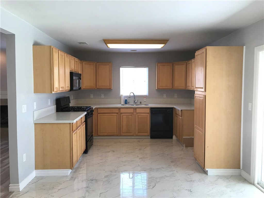 7196 Harding Circle Buena Park, CA 90620 - Photo 9 of 35