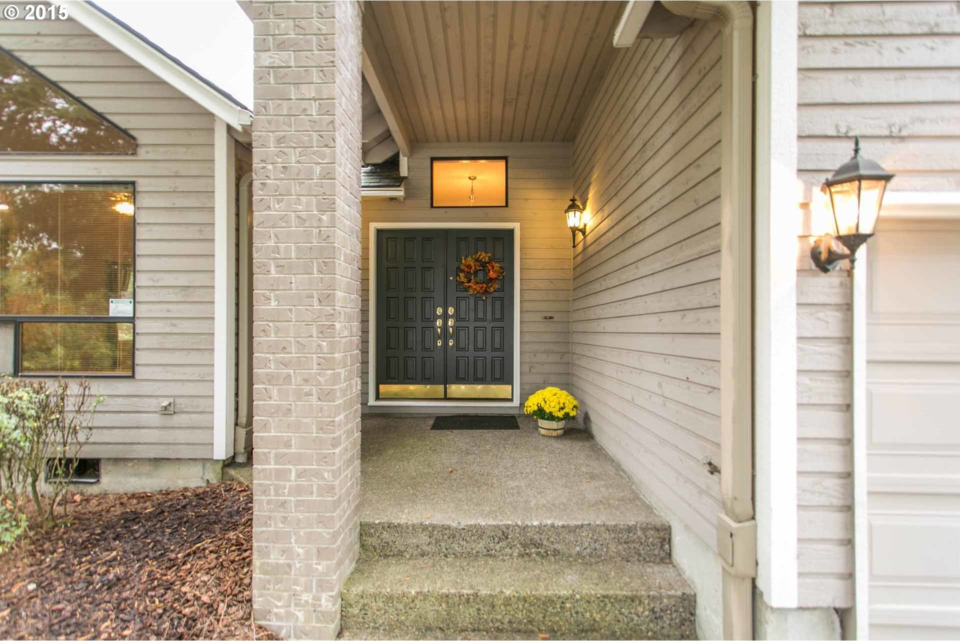 523 Southwest Colony Drive Portland, OR 97219 - Photo 7 of 25 Gallery Image 7