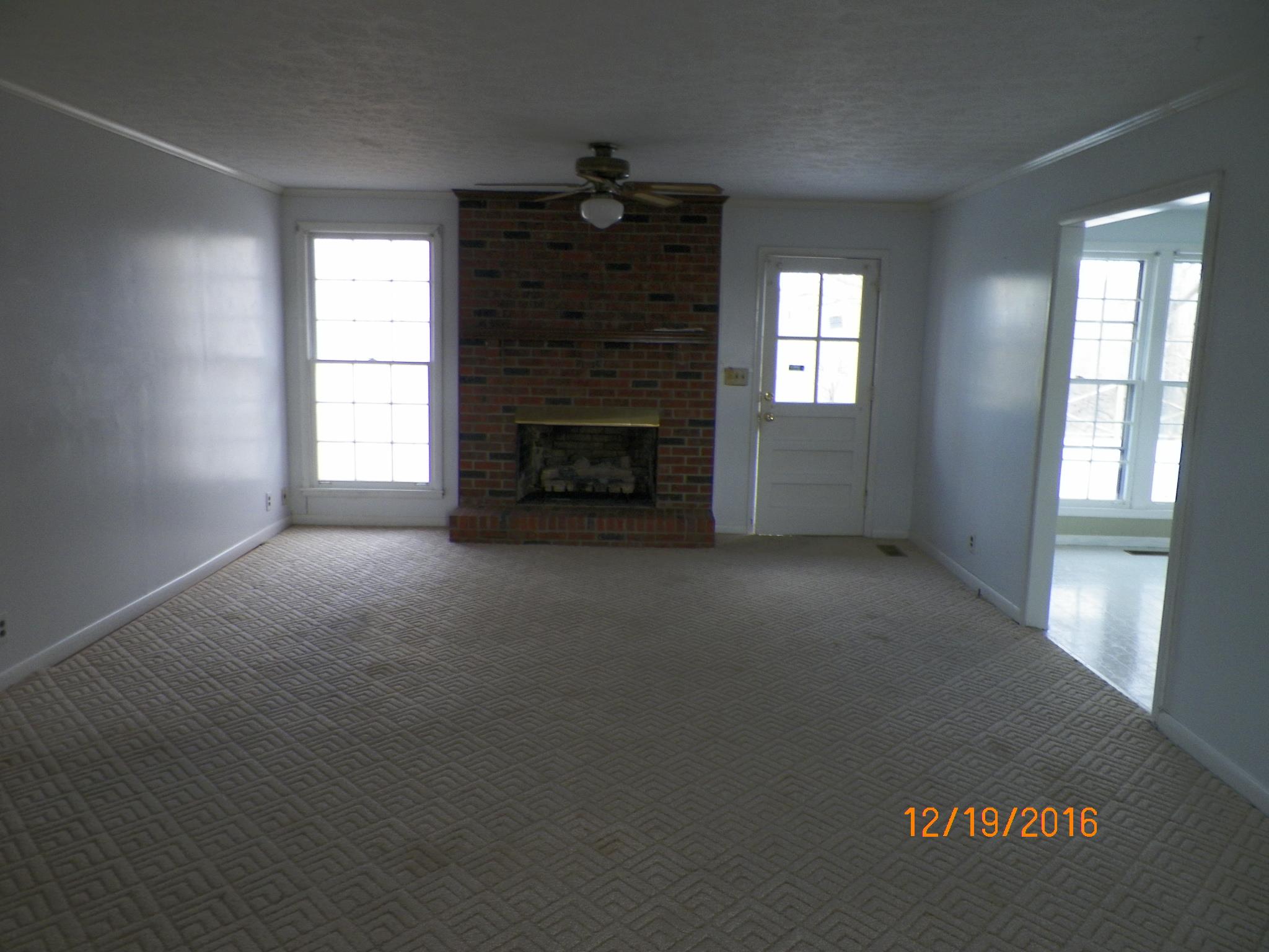 5932 Greenbriar Road Franklin, TN 37064 - Photo 4 of 16 living room