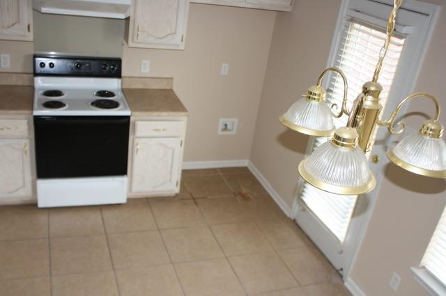 2770 Breezy Ridge Trail Memphis, TN 38016 - Photo 3 of 13