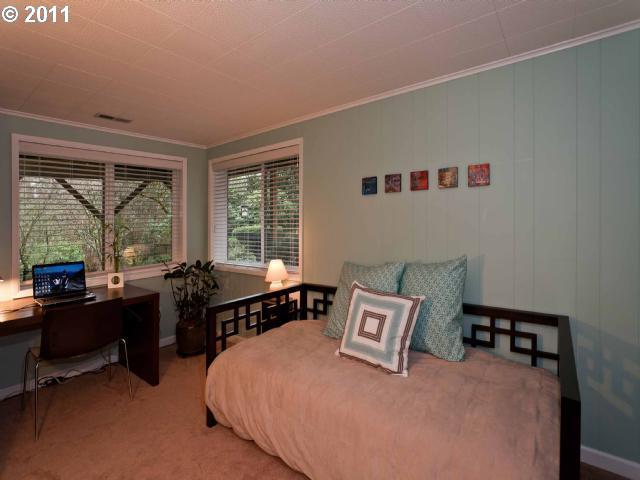 3958 South Hamilton Street Portland, OR 97221 - Photo 11 of 16