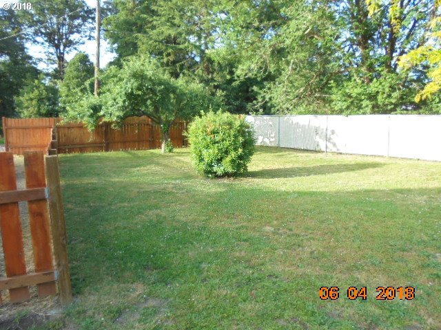 3384 Melrose Road Roseburg, OR 97471 - Photo 4 of 15