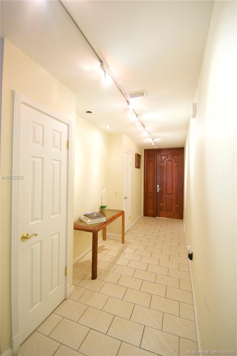 8305 Balgowan Road, Unit 8305 Miami Lakes, FL 33016 - Photo 3 of 18 Gallery Image 3