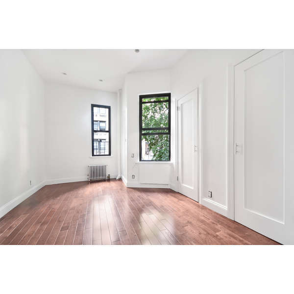 313 East 78th Street, Unit 2D Manhattan, NY 10075 - Photo 1 of 7