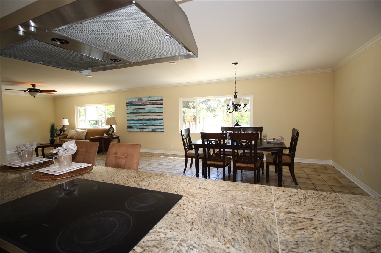 112 Knoll Road Vista, CA 92083 - Photo 11 of 25 Gallery Image 11