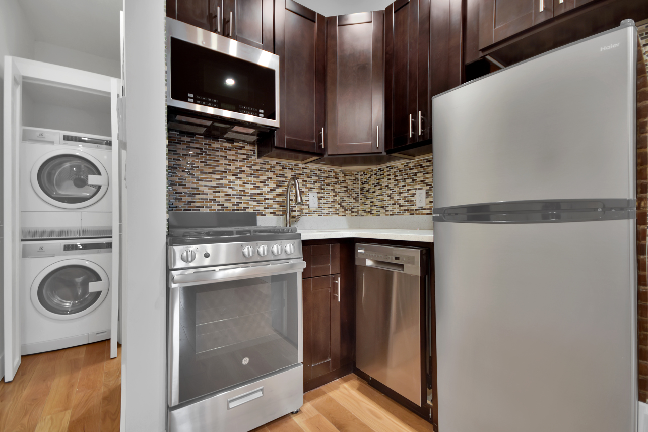 1709 2nd Avenue, Unit 5B Manhattan, NY 10128 - Photo 3 of 7