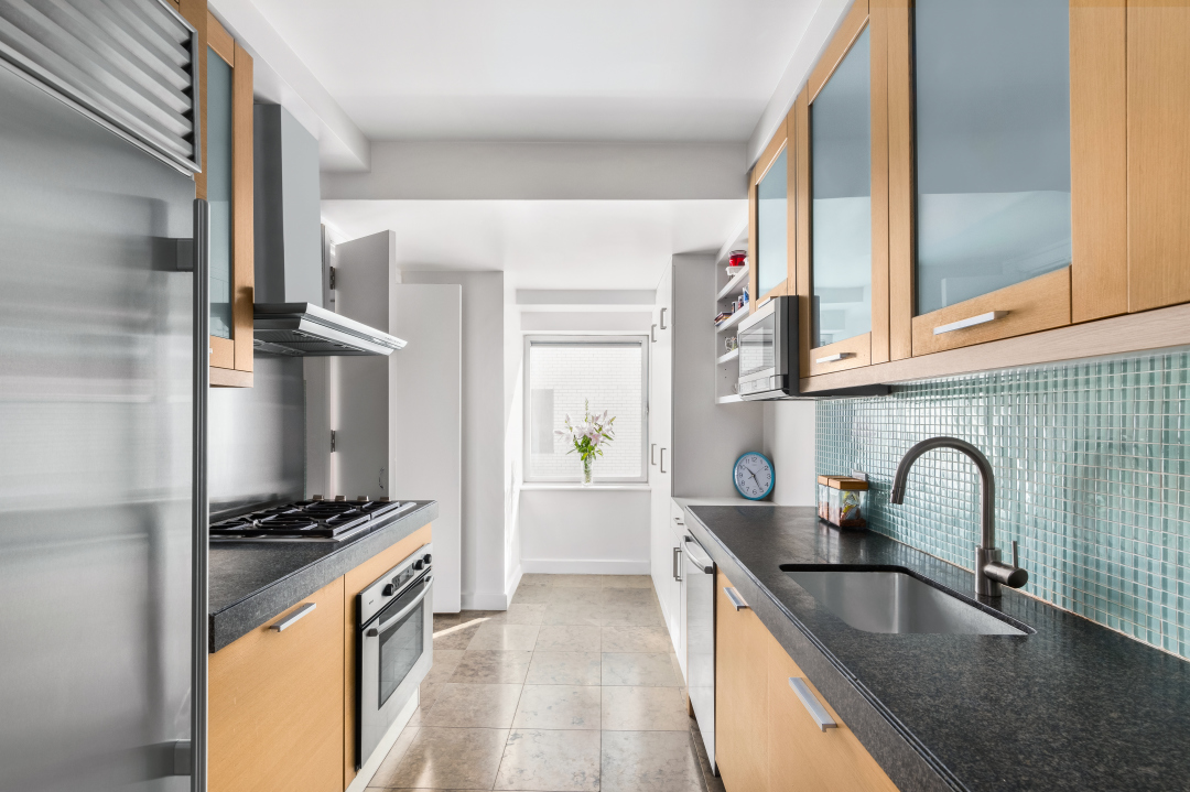 408 East 79th Street, Unit 14B Manhattan, NY 10075 - Photo 2 of 7