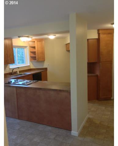 8720 Southwest Tualatin Road, Unit 200 Tualatin, OR 97062 - Photo 4 of 16