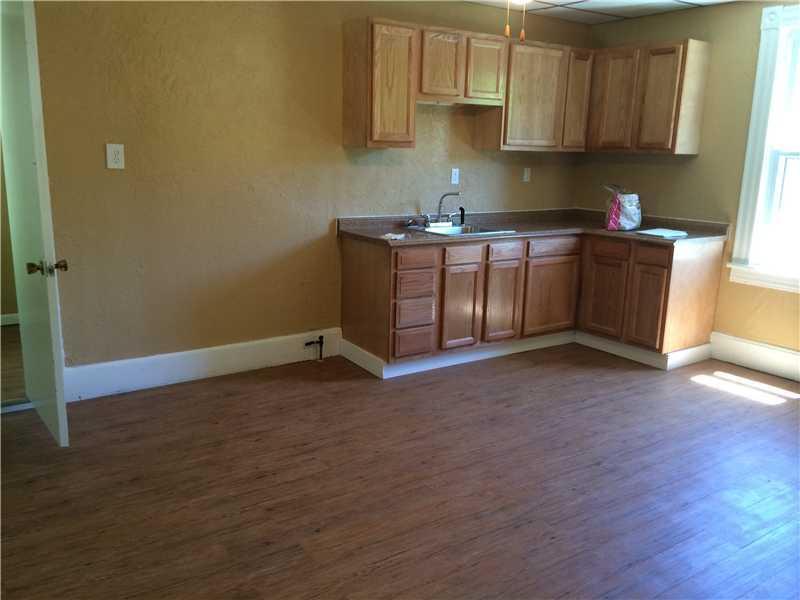 1700 Mercer Road Ellwood City, PA 16117 - Photo 3 of 7